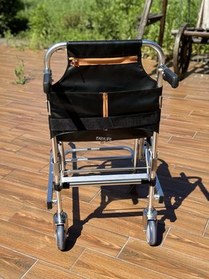 Nâng cầu thang bằng nhôm hợp kim dày gấp với vải PVC 4 bánh và 6 tay cầm